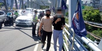 Polsek Lowokwaru Kota Malang Berhasil Gagalkan Percobaan Bunuh Diri Seorang Pelajar di Atas Jembatan
