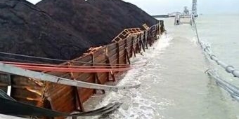 Trestle Pelabuhan Holcim Putus Dihantam Kapal Tongkang, Ini Penjelasan Perusahaan