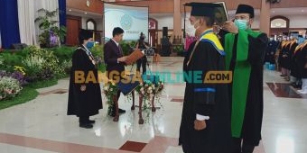 Luluskan 329 Wisudawan, Stikes Hang Tuah Surabaya Siap Jalin Kerja Sama dengan Luar Negeri