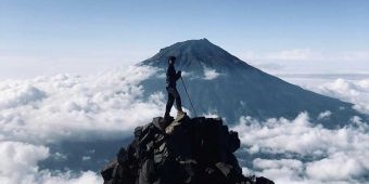​4 Tips Sederhana agar Tidak Gampang Capek saat Mendaki Gunung