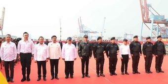 ​Bersama Presiden Jokowi, Menteri ATR/BPN Peroleh Brevet Kehormatan Hiu