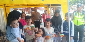 Posyan Alun-Alun Kota Kediri Sediakan Snack dan Minum Gratis Serta Tempat Istirahat