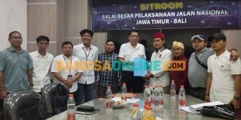 Projo Sampang Kawal Pembangunan 2 Jalan Poros Kabupaten Senilai Rp91 Miliar