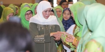 Khofifah Hadiri Pelantikan Pengurus Cabang dan Ranting Muslimat NU Kota Batu