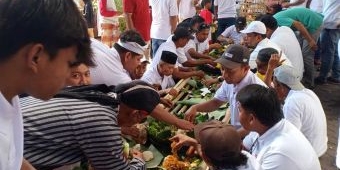 Syukuri Hasil Bumi, Warga Putatlor Gresik Gelar Sedekah Bumi