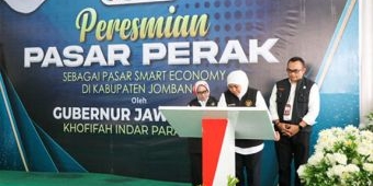 Resmikan Pasar Perak Jombang, Gubernur Khofifah Sebut Penggunaan 'Si Ratri' Wujudkan Smart Economy