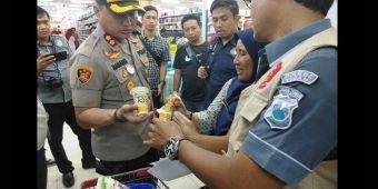Waspada, Puluhan Mamin Tak Layak Konsumsi Ditemukan di Supermarket Tuban