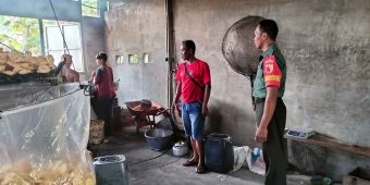 Tingkatkan Ekonomi Rakyat Lokal, Babinsa Ngawi Lakukan Pendampingan Ke UMKM