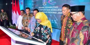 Gubernur Khofifah Resmikan Gedung Rehabilitasi Medik Terpadu dan Manajemen RSSA Malang