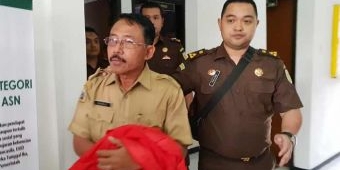 Diduga Korupsi APBD Rp 176 Juta, Kejari Gresik Tahan Kades Sembayat