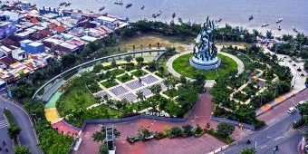Bangun 573 Taman, Cara Wali Kota Risma Tekan Polusi dan Turunkan Suhu Surabaya