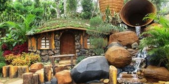 7 Tempat Wisata Jombang yang Paling Ngetren, Ada Spot Film Hobbit Hingga Situs Machu Picchu Peru
