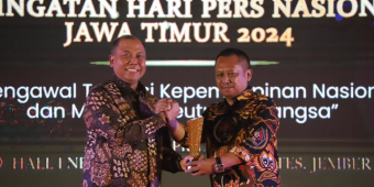 Hari Pers Nasional 2024, Pj Bupati Jombang Raih Penghargaan Creative Regional Head dari PWI Jatim