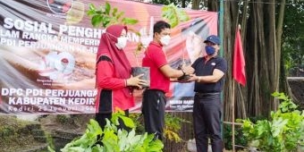 Peringati HUT Partai ke-49 Sekaligus HUT Megawati ke-75, PDIP Kediri Tanam Ratusan Pohon