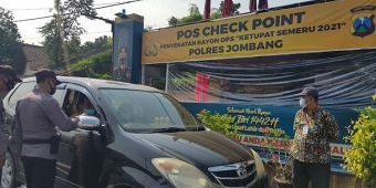 Hari Pertama Penyekatan di Jombang, Belasan Kendaraan Pemudik Terpaksa Putar Balik
