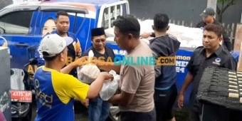 Peduli Korban Banjir Kali Lamong dan Brantas, NasDem Gresik Bantu 1.000 Paket Makanan Siap Saji
