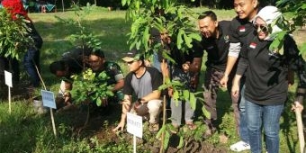 Puncak HPN, PWI Bojonegoro Tanam Ratusan Pohon di Growgoland