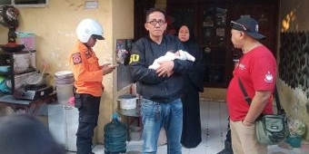Bayi Terbungkus Jaket Gegerkan Warga Keputih Surabaya
