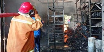 Toko Bangunan di Desa Sumber Wudi Lamongan Terbakar, Kerugian Ditaksir Rp 400 Juta