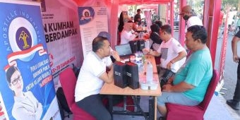 Antusiasme Masyarakat dalam Pelayanan Kumham Bergerak dan Berdampak di Taman Bungkul Surabaya