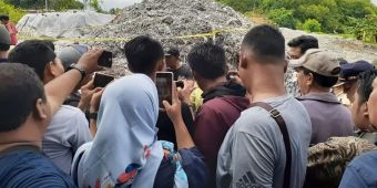 Komisi IV DPR RI Kunjungan ke Lokasi Limbah Sisa Plastik di Desa Bangon