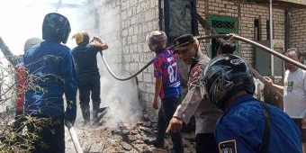 Rumah di Tuban Terbakar, 1 Unit Mobil dan Motor Ikut Hangus