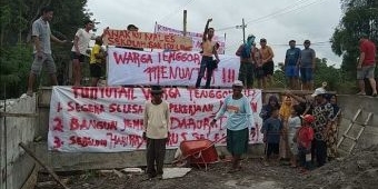  Warga Tenggor Gresik Demo Proyek Jembatan Mandek, ini Jawaban Kabid Bina Marga