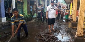 Gubernur Khofifah Gerak Cepat dan Responsif Turun Langsung Tangani Banjir Bandang di Bondowoso