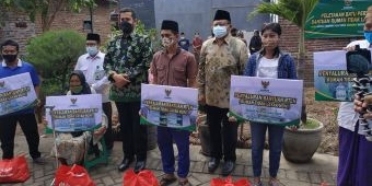Gandeng Pemkot Probolinggo, Baznas Jatim Bedah Rumah Warga dan Beri Bantuan 50 Ekor Kambing 