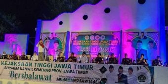 Bersama Kemenag, Kejaksaan Gelar Sholawat di Pantai Bentar Probolinggo