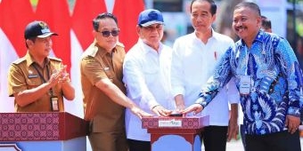 Dampingi Presiden Resmikan Inpres Jalan Daerah Jatim Selatan, Adhy Karyono Optimis akan 2 Hal ini