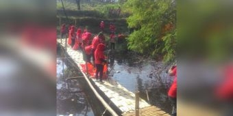 Gandeng PT. Multi Bintang dan Bank Sampah, 2.500 Relawan Aliansi Air Mojokerto Bersih-bersih Sungai