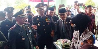 Beri Kejutan HUT ke-77 TNI, Kapolres Pamekasan Bersama Anggota 'Gerebek' Kodim 0826