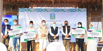 Launching Desa Wisata Zona KIP, Khofifah Bantu Modal Untuk 200 BUM Desa di Jatim