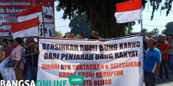 Aliansi Pedagang di Kota Blitar Demo Tuntut Pembangunan Pasar Legi