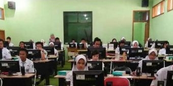 Minim Komputer, UNBK di SMA Gedeg Harus Digelar Hingga Tiga Sesi