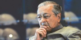Politik Saling Khianat, Mahathir Mohamad Tamat, PM Malaysia Ditentukan Siang Ini