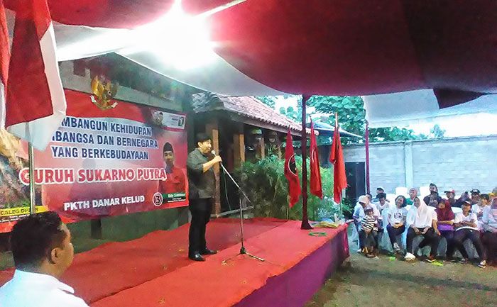 Isak Tangis Petani Sambut Kampanye Putra Bungsu Bung Karno di Lereng Kelud