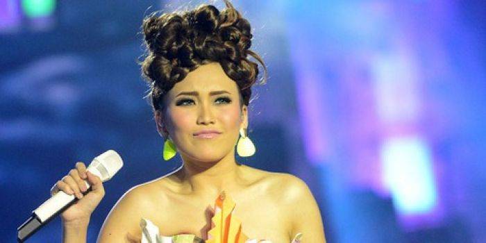 Ini Kegiatan Ayu Ting Ting Saat Temani Shaheer di India