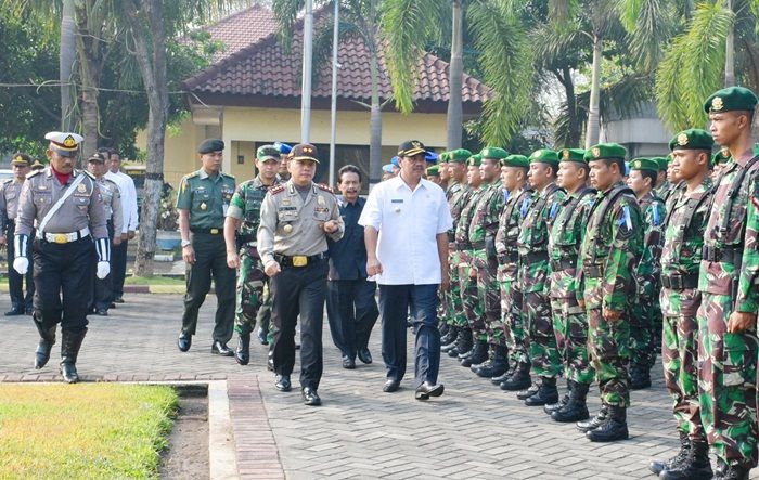 Kapolres Mojokerto Pimpin Apel Gelar Pasukan Operasi Ketupat 2018