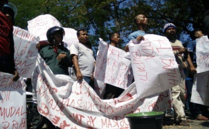 Puluhan Aktivis di Pamekasan Demo, Tuntut Program PYEC Diubah