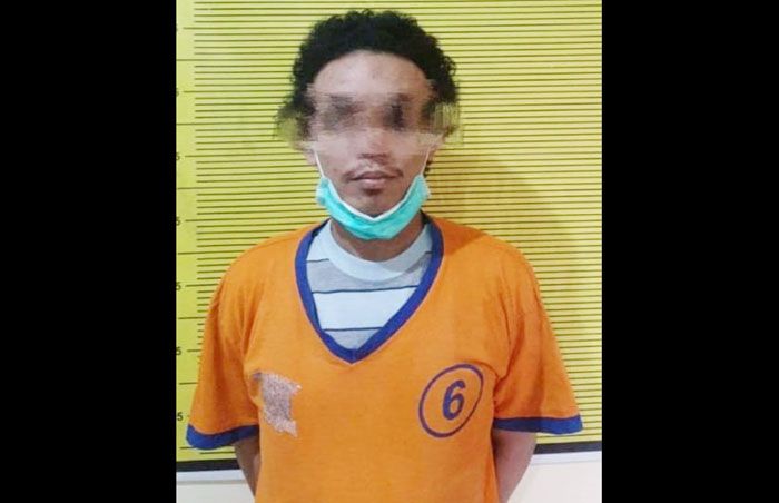 Nyambi Ngecer Pil Koplo, Tukang Parkir di Dupak Pasar Surabaya Digelandang Polisi
