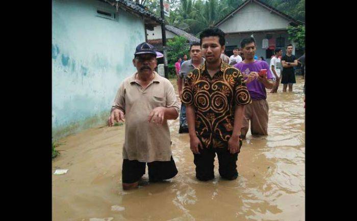 Banjir Trenggalek Disebabkan Curah Hujan Tinggi, Bupati Emil Langsung Kaji Mitigasi Bencana