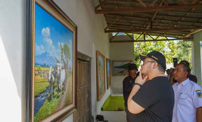 Kunjungi Sanggar Kampung Lukis Ruslan, Bupati Kediri Siap Fasilitasi Pameran Tunggal