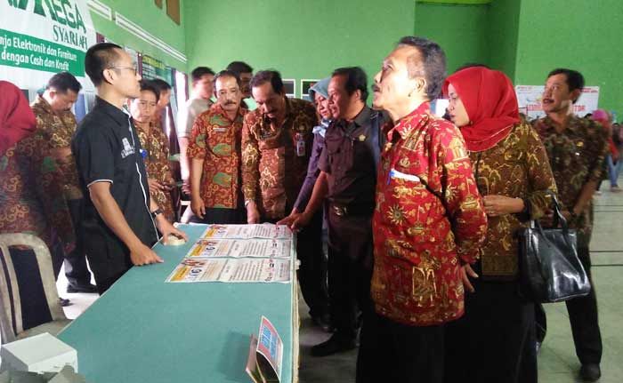 Ratusan Pencaker Ikuti Job Fair Disnaker Kabupaten Blitar