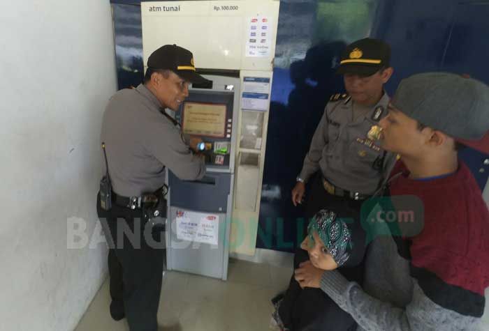Mengantisipasi Praktik Skimming, Polisi Periksa ATM di Sekitar Tebuireng