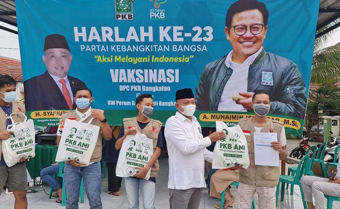 Sambut Harlah ke-23 PKB, DPC PKB Bangkalan Gelar Vaksinasi Berhadiah Sembako