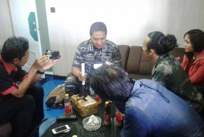 Komandan KRI Teluk Banten-516 Sambut Ramah Awak Media