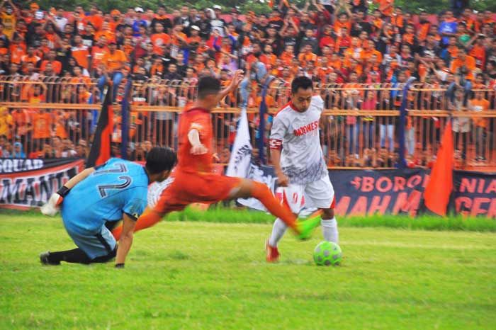 Berkomposisi Pemain-pemain Liga 1, Indonesia Soccer Ditaklukkan Persibo Bojonegoro 2-1