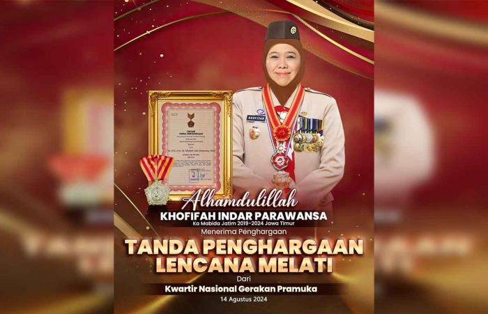 Khofifah Terima Tanda Penghargaan Lencana Melati di Peringatan Hari Pramuka ke-63